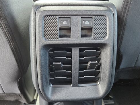 New 2025 Ford Bronco Base image 8