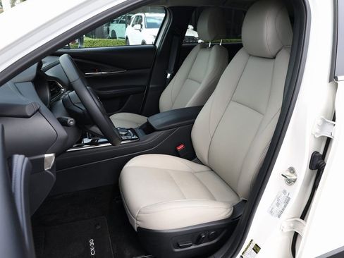 Certified 2025 MAZDA CX-30 AWD 2.5 S w/ Preferred Package image 14