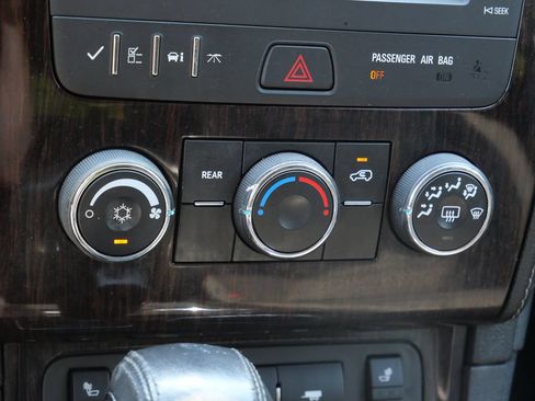 Used 2016 Chevrolet Traverse LT w/ Style and Technology Package AWD/4WD image 24