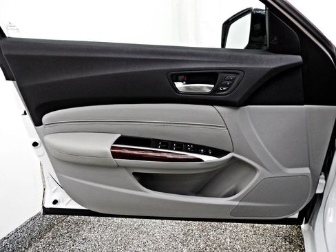 Used 2015 Acura TLX w/Tech 4dr Sedan w/Technology image 7