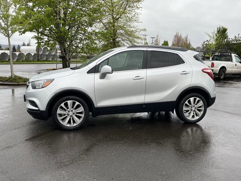 Used 2019 Buick Encore Preferred FWD image 2
