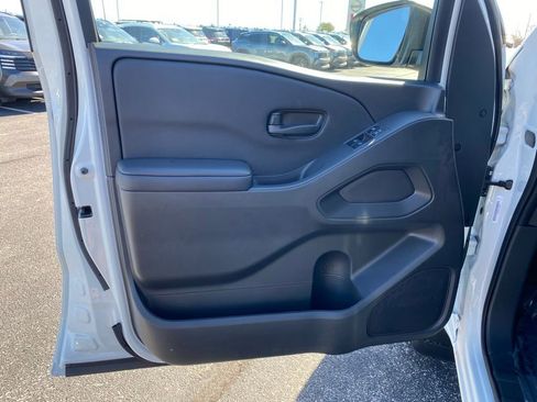 New 2026 Nissan Frontier S image 12