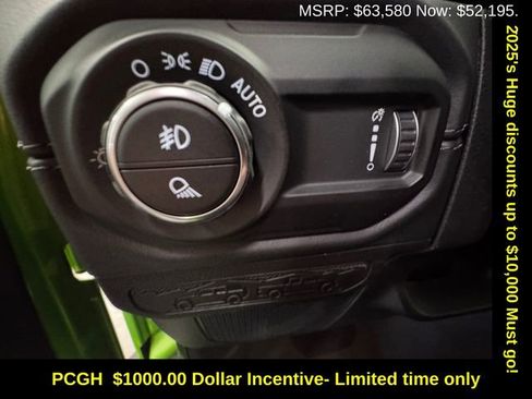 New 2025 Jeep Gladiator Rubicon w/ Safety Group image 27