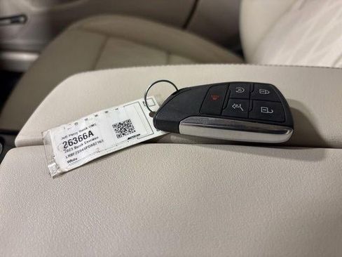 Used 2023 Buick Envision Avenir image 23