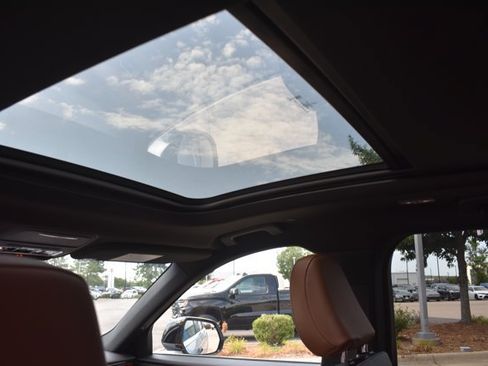 Used 2023 Lincoln Aviator Reserve w/ Equipment Group 201A AWD/4WD image 19
