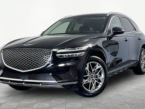 Certified 2025 Genesis GV70 2.5T AWD/4WD image 3