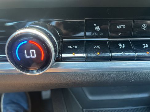Used 2025 Chevrolet Equinox RS FWD image 24