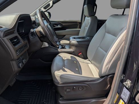Used 2022 Chevrolet Suburban LT AWD/4WD image 10