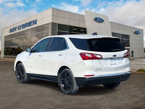 Used 2021 Chevrolet Equinox LT image 3