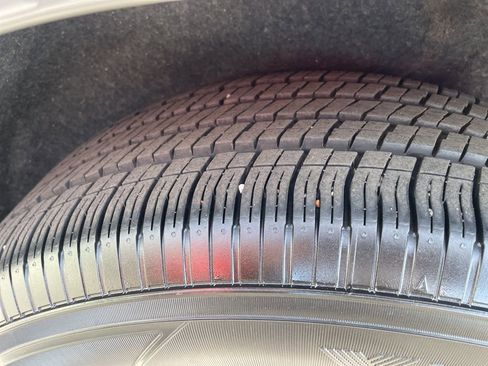 Used 2022 Chrysler Pacifica Touring-L w/ Uconnect Theater Family Group image 11