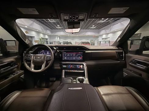 Certified 2024 GMC Sierra 2500 Denali w/ Denali Reserve Package image 16