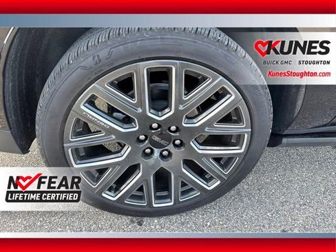 Used 2026 GMC Yukon XL Denali Ultimate w/ LPO, Floor Liner Package AWD/4WD image 15