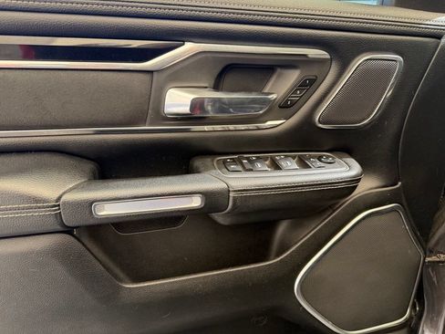 Used 2019 RAM 1500 Laramie AWD/4WD image 13
