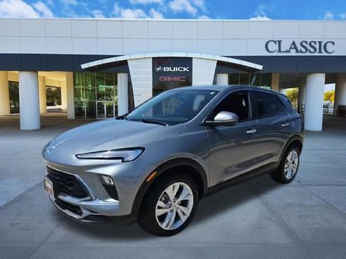 Used 2025 Buick Encore GX Preferred FWD image 4
