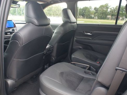Used 2026 Toyota Grand Highlander AWD Hybrid image 15