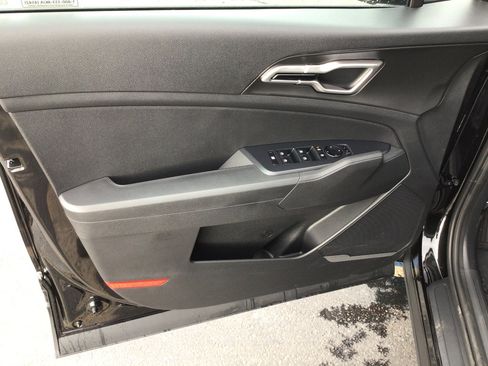 New 2026 Kia Sportage S image 9