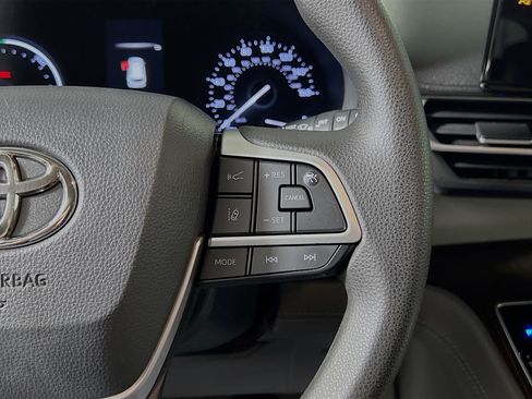 Used 2021 Toyota Sienna LE image 20