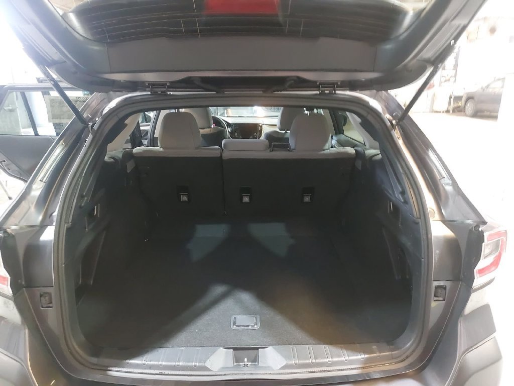 Used 2024 Subaru Outback Premium AWD/4WD image 12