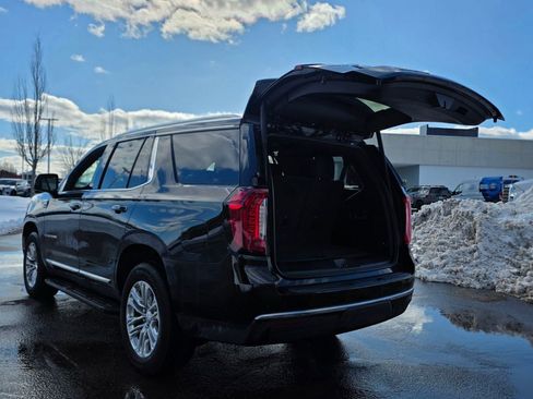Used 2023 GMC Yukon SLT w/ SLT Premium Package image 6