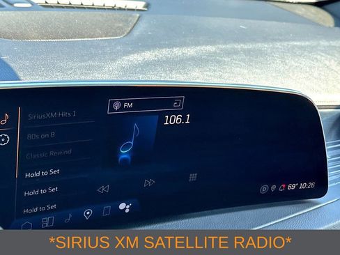 Used 2025 Cadillac XT4 Premium Luxury AWD/4WD image 9