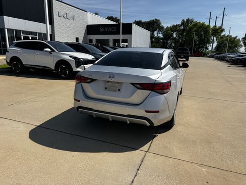Used 2022 Nissan Sentra S FWD image 16