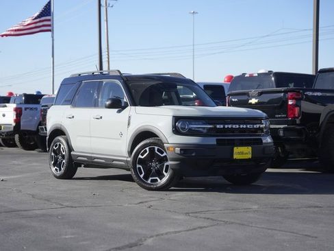 Used 2021 Ford Bronco Sport Outer Banks image 2