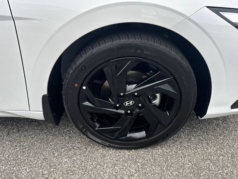 New 2026 Hyundai Elantra Sport FWD image 13