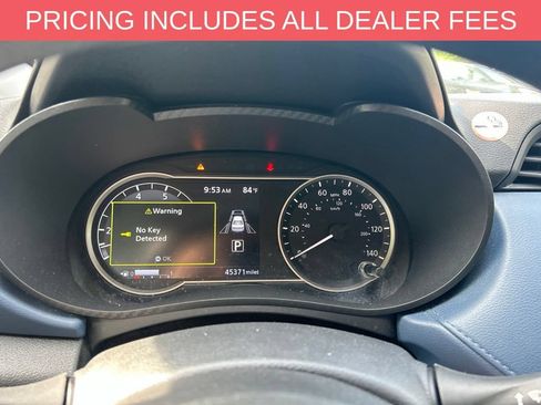 Used 2025 Nissan Versa SV FWD image 11