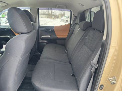 Used 2018 Toyota Tacoma SR5 image 16