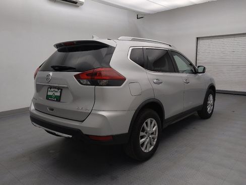 Used 2018 Nissan Rogue SV AWD/4WD image 9
