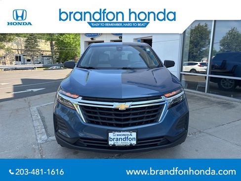 Used 2024 Chevrolet Equinox LS w/ LS Convenience Package AWD/4WD image 2