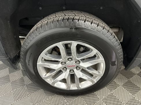 Used 2021 GMC Sierra 1500 SLT w/ SLT Premium Package AWD/4WD image 19