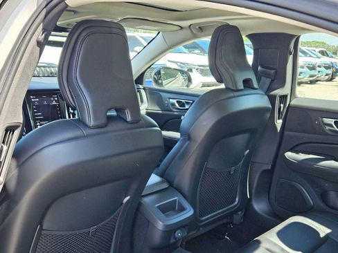 Used 2024 Volvo S60 B5 Core FWD image 18
