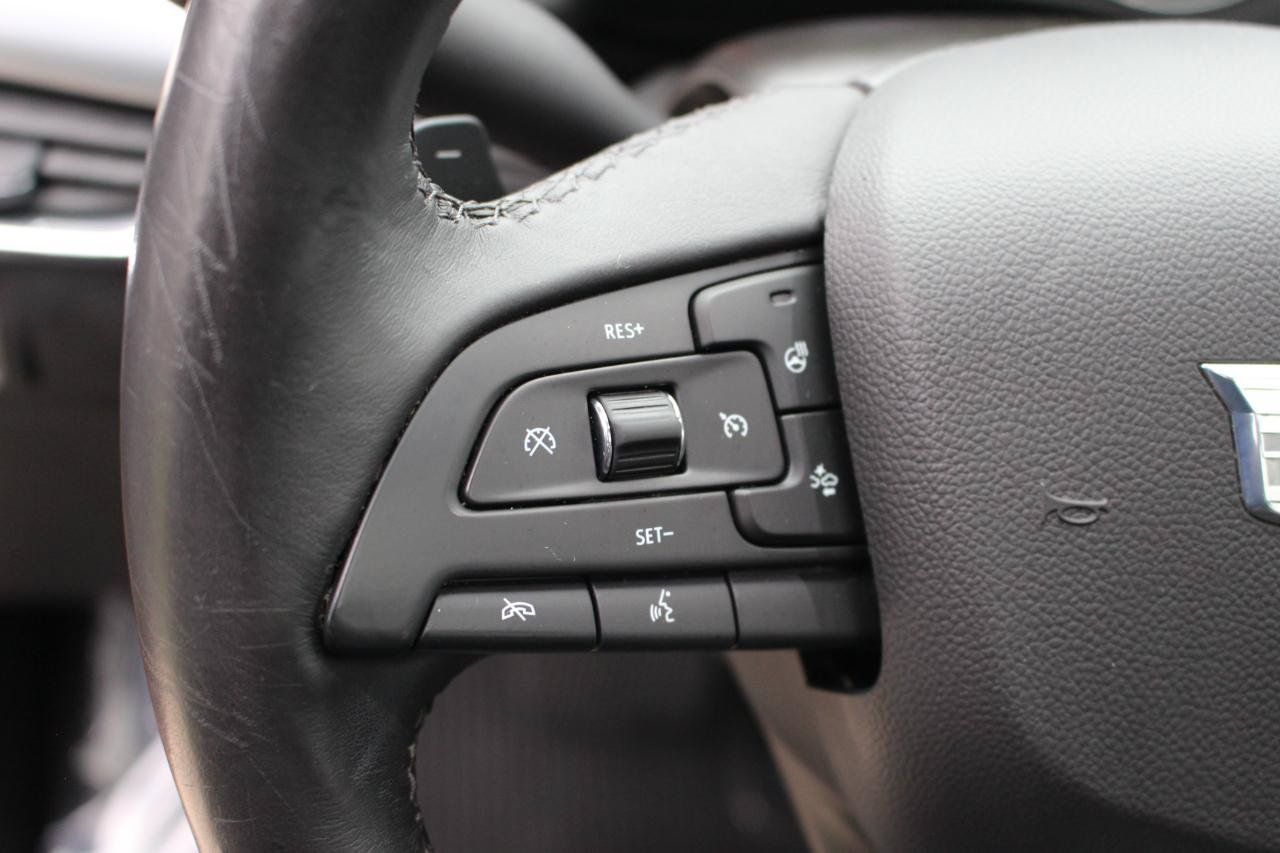 Used 2019 Cadillac XT4 Premium Luxury w/ Cold Weather Package AWD/4WD image 18