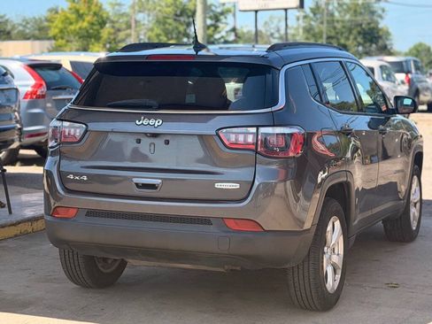 Used 2018 Jeep Compass Latitude w/ Popular Equipment Group AWD/4WD image 6
