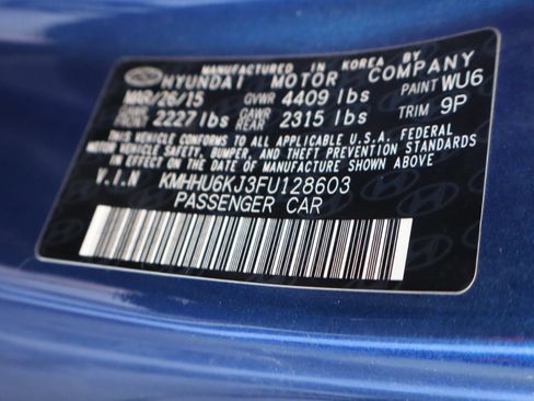 Used 2015 Hyundai Genesis 3.8 image 30