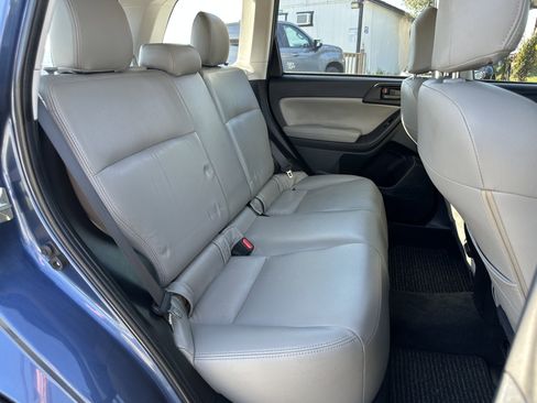 Used 2014 Subaru Forester 2.5i image 11