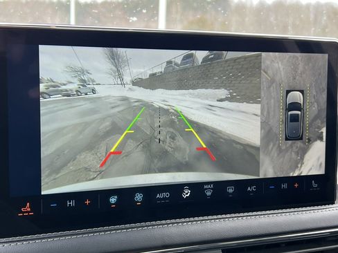 Used 2023 Lincoln Corsair AWD w/ Equipment Group 101A image 23