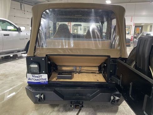 Used 1997 Jeep Wrangler Sahara image 21