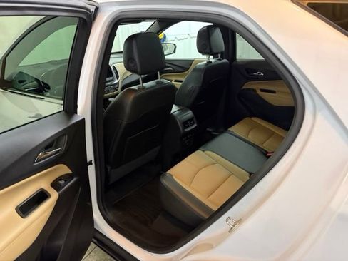 Used 2023 Chevrolet Equinox Premier FWD image 19