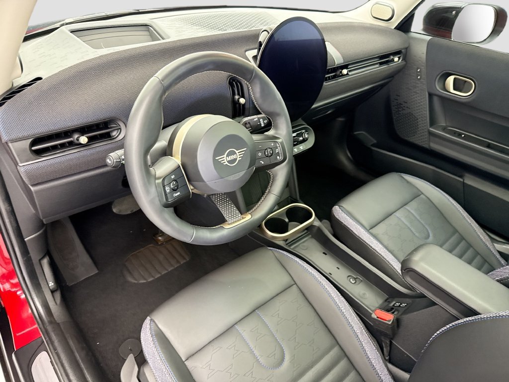 Used 2025 MINI Cooper S FWD image 9