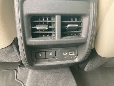 Used 2021 Cadillac XT4 Sport image 21