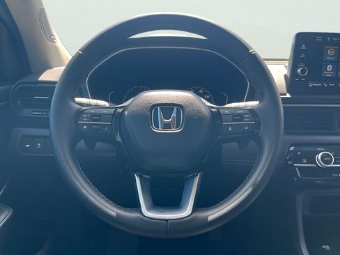 Used 2025 Honda Pilot Touring image 19