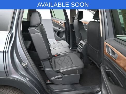 Used 2024 Volkswagen Atlas SE AWD/4WD image 33