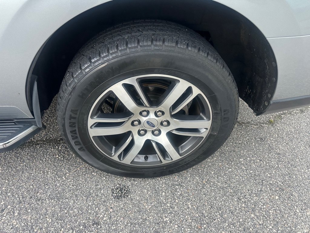 Used 2022 Ford Expedition Limited RWD image 9