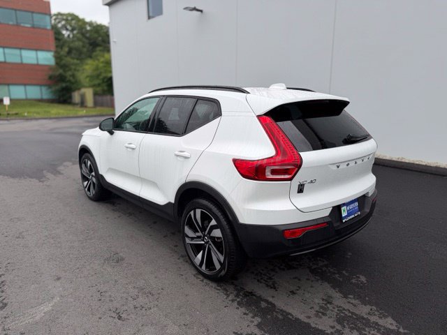 Used 2024 Volvo XC40 B5 Plus w/ Climate Package AWD/4WD image 9