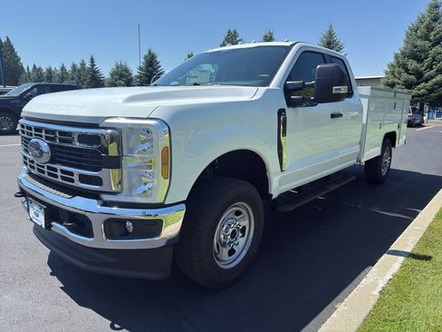 New 2025 Ford F350 XL w/ XL Chrome Package AWD/4WD image 3
