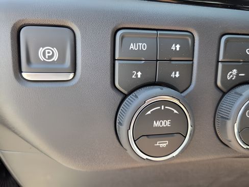 New 2026 Chevrolet Silverado 1500 LT Trail Boss w/ Convenience Package II AWD/4WD image 26