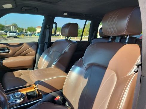 Used 2017 INFINITI QX80 Limited AWD/4WD image 23