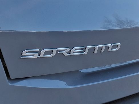 New 2026 Kia Sorento S image 14